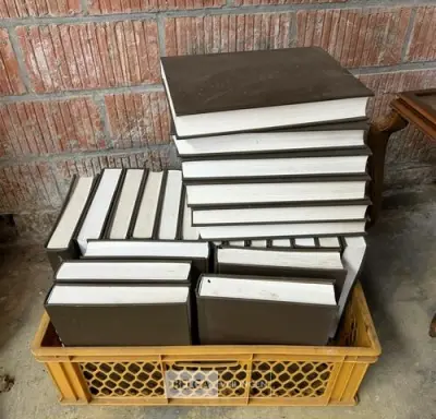 Encyclopedie 24-delig – kavel bij Belga Veilingen, Zonhoven