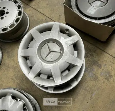 6x Sierdeksel Mercedes – kavel bij Belga Veilingen, Zonhoven