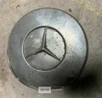 4x Sierdeksel Mercedes – kavel bij Belga Veilingen, Zonhoven