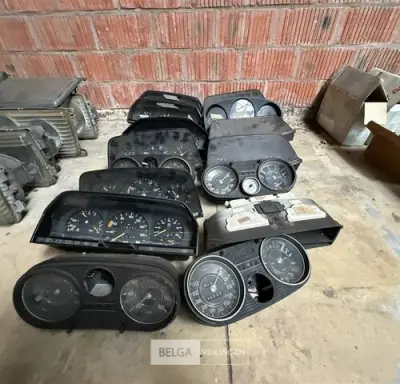 Partij dashborden Mercedes (± 15x) – kavel bij Belga Veilingen, Zonhoven