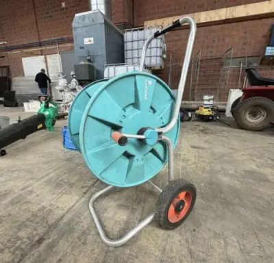 Tuinslanghaspel op wielen – kavel bij Belga Veilingen, Zonhoven