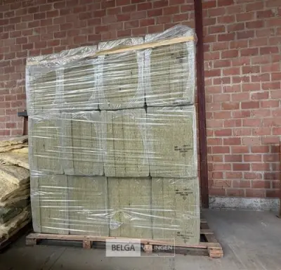 1 Pallet met Rockwool pakken – kavel bij Belga Veilingen, Zonhoven