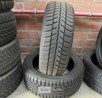 2x Banden Uniroyal – kavel bij Belga Veilingen, Zonhoven
