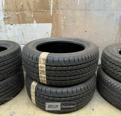 2x Banden Milestone 4 seizoensbanden – kavel bij Belga Veilingen, Zonhoven