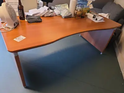 Bureautafel – kavel bij Auctim, Waterloo