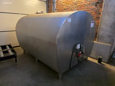 Compacte inox opvangst/rijpingstank PACKO – kavel bij Auctim, Fexhe Le Haut Clocher