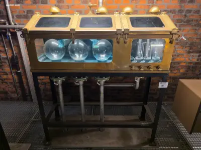 Spirit safe/controle kast afkomstig uit – kavel bij Auctim, Fexhe Le Haut Clocher