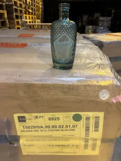 (20066x) Glazen flessen "Quilted" Saverglass – kavel bij Auctim, Fexhe Le Haut Clocher