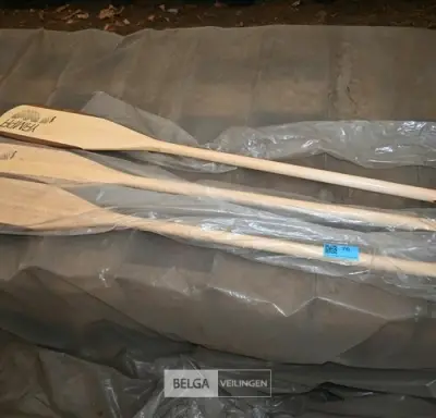 3 x houten steekpeddel – kavel bij Belga Veilingen, Retie