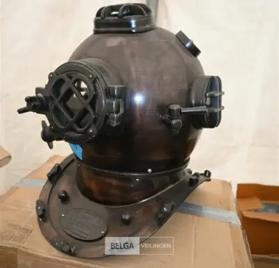 Metalen retro duikershelm – kavel bij Belga Veilingen, Retie