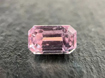 Kunziet - 8.26 carat natuurlijke kunziet – kavel bij Onlineveilingmeester