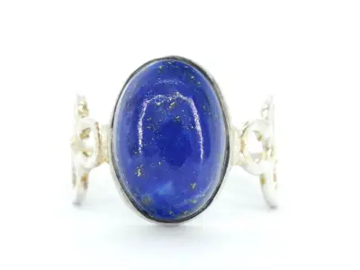 Natuurlijke zilveren ring met blauwe edelsteen – kavel bij Onlineveilingmeester
