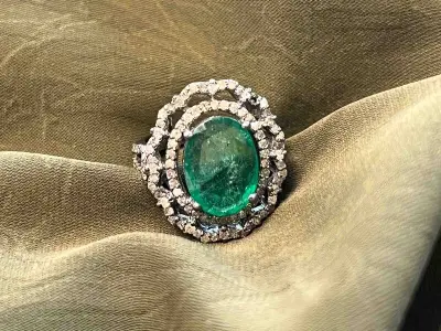 Bijzondere ring met natuurlijke edelstenen en diamant – kavel bij Onlineveilingmeester