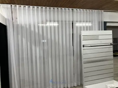2 gordijnen – kavel bij VH Auctions
