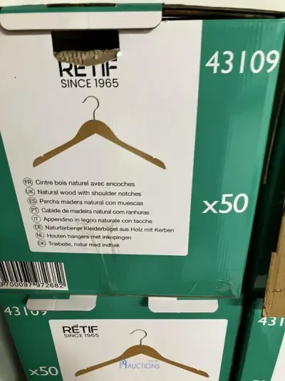 Partij kleerhangers RETIF – kavel bij VH Auctions