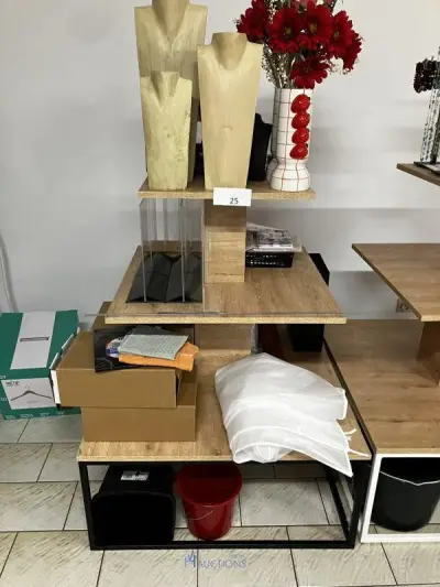 Etalagemeubel – kavel bij VH Auctions
