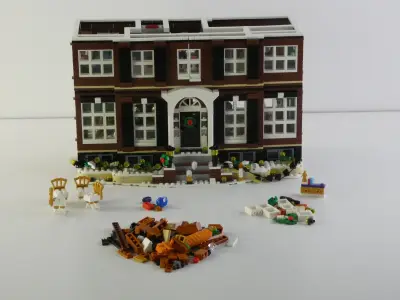 HFL Goods Bouwset "Home Alone" Huis - Onvolledige Set – kavel bij De Kringwinkel, Heverlee