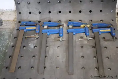 PIHER lijmklemmen - 4 stuks – kavel bij ProVeiling, Bolsward