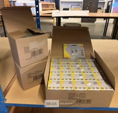 Lot van Prolight halogeen lampen – kavel bij Belga Veilingen