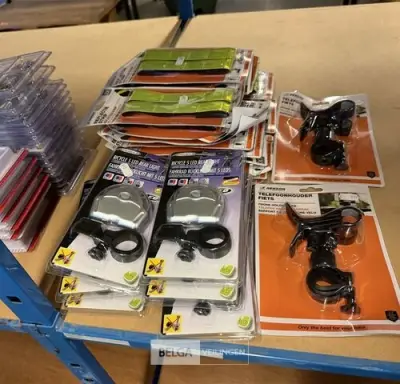 Assortiment fietsaccessoires – kavel bij Belga Veilingen