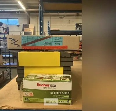 Partij schuurschijven – kavel bij Belga Veilingen