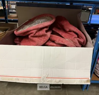 Lot van 10x velours plantenzak – kavel bij Belga Veilingen