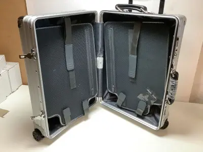 aluminium koffer, op 4 wielen, Rimowa, zilver – kavel bij Onlineveilingmeester, Zutphen