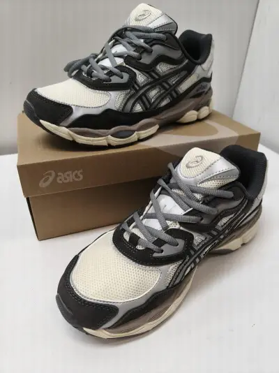 Loopschoenen, Asics, gel-nyc, zwart/grijs – kavel bij Onlineveilingmeester, Zutphen