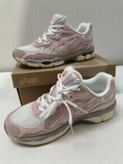 Loopschoenen, Asics, roze – kavel bij Onlineveilingmeester, Zutphen