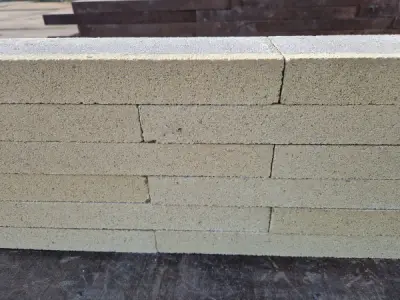 896x Muurblok Cream 59,5 Cm – kavel bij XL Auctions