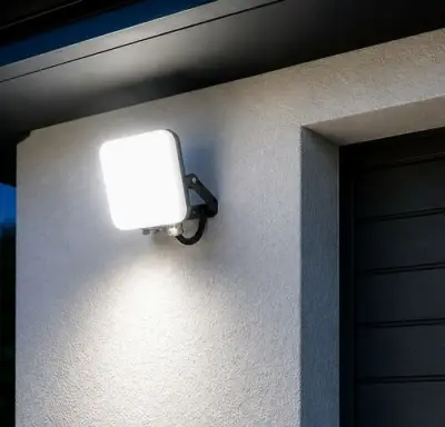 10 x LED Frameless Floodlight 20W – 6400K Koud Wit – IP66 – PEGASUS-20 – kavel bij Belga Veilingen