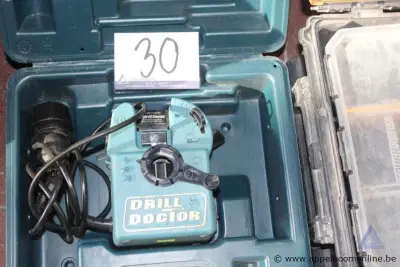 Boorslijpmachine DRILL DOCTOR, inclusief koffer. Werking niet gekend – kavel bij Appelboom