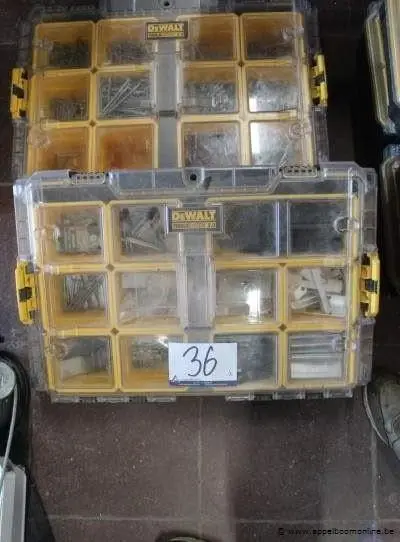 2 gereedschapskoffers DEWALT TOUGHSYSTEM 2.0, gevuld met diverse bevestigingsmaterialen – kavel bij Appelboom