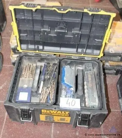 Gereedschapskoffer DEWALT TOUGHSYSTEM 2.0, diverse boorbits – kavel bij Appelboom