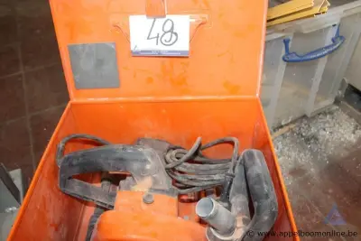 Diamantgleufmachine SPIT D 77 E, in metalen koffer. Werking niet gekend – kavel bij Appelboom