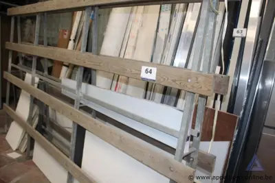 Platenrek met houten liggers +- 310cm – kavel bij Appelboom