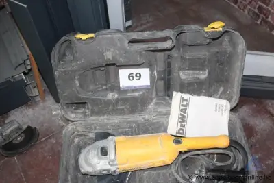 Haakse slijper DEWALT, inclusief koffer, zijhandgreep. Werking niet gekend – kavel bij Appelboom