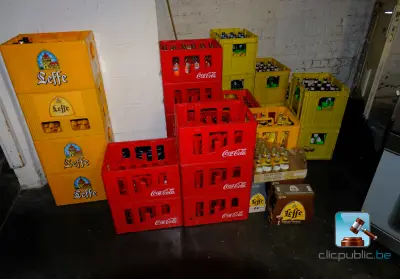 Set met drankjes en afval – kavel bij Clicpublic