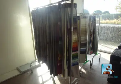 Set met textiel-en stofkleurenkaarten – kavel bij Clicpublic, Fernelmont