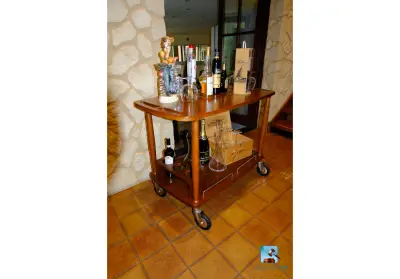 dressoir met inhoud – kavel bij Clicpublic