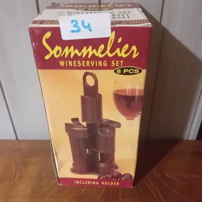 8-delige Sommelier wijnset inclusief houder, in originele verpakking (Lot: 34) – kavel bij Goeiendeal, Lommel