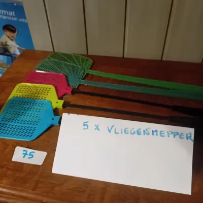 5 stuks vliegenmeppers in diverse kleuren (Lot: 75) – kavel bij Goeiendeal, Lommel