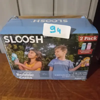 2-pack speelgoed bellenblaaspistolen "Baby Whales Bubble Guns" inclusief 4 flacons bellenblaasvloeistof, merk Sloosh, nieuw (Lot: 94) – kavel bij Goeiendeal, Lommel