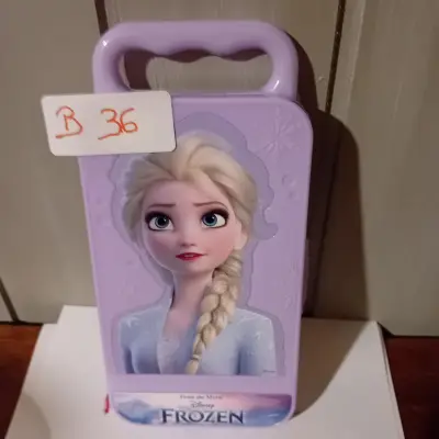 Draagbare opbergkoffer met handvat voorzien van een Disney Frozen afbeelding (Lot: B 36) – kavel bij Goeiendeal, Lommel