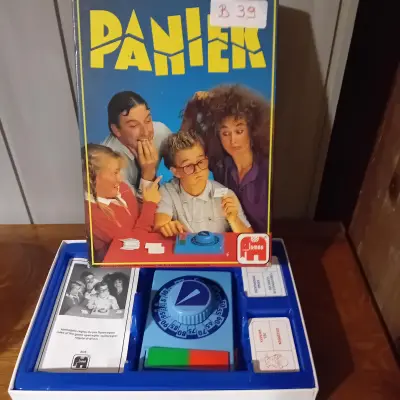 Gezelschapsspel "Paniek" inclusief speelkaarten en draaischijf, merk Jumbo (Lot: B 39) – kavel bij Goeiendeal, Lommel