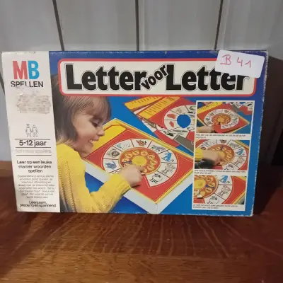 Gezelschapsspel "Letter voor Letter" inclusief speelkaarten en kiesschijf, merk MB Spellen (Lot: B 41) – kavel bij Goeiendeal, Lommel