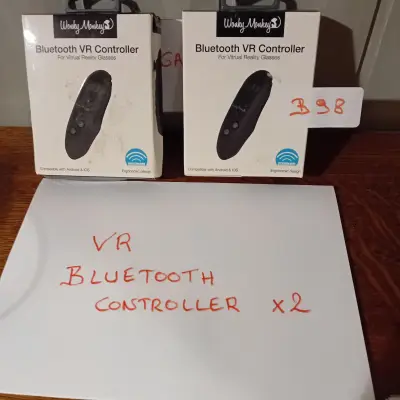 2 stuks draadloze VR Bluetooth controllers voor virtual reality brillen, ergonomisch design, merk Wonky Monkey (Lot: B 98) – kavel bij Goeiendeal, Lommel