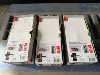 3x SKG3 deurkruk en voordeurknop op langschild met kerntrekbeveiliging 245x50mm PC55 zwart STARX – kavel bij Onlineveilingmeester, Hoogeveen