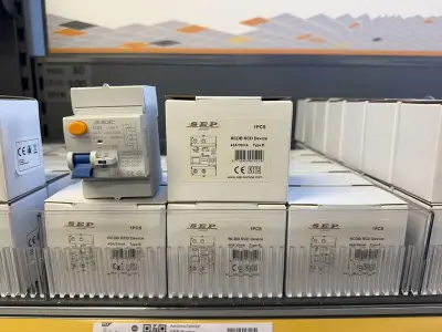 Ca. 15x Aardlekschakelaar 1p+N, 40A, 30mA, Type B, 10kA (54mm) SEP Europe, RCD-B2040 – kavel bij Onlineveilingmeester, Hoogeveen