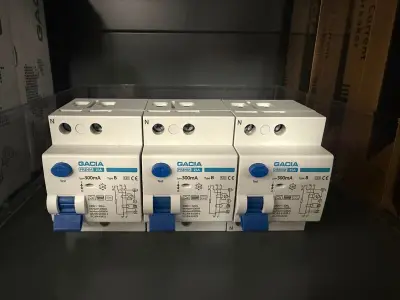 3x Aardlekschakelaar 1p+N, 25A, 300mA, Type B, 10KA GACIA, PR8M-B2523 – kavel bij Onlineveilingmeester, Hoogeveen